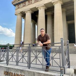 Meet your Posher, Eddie